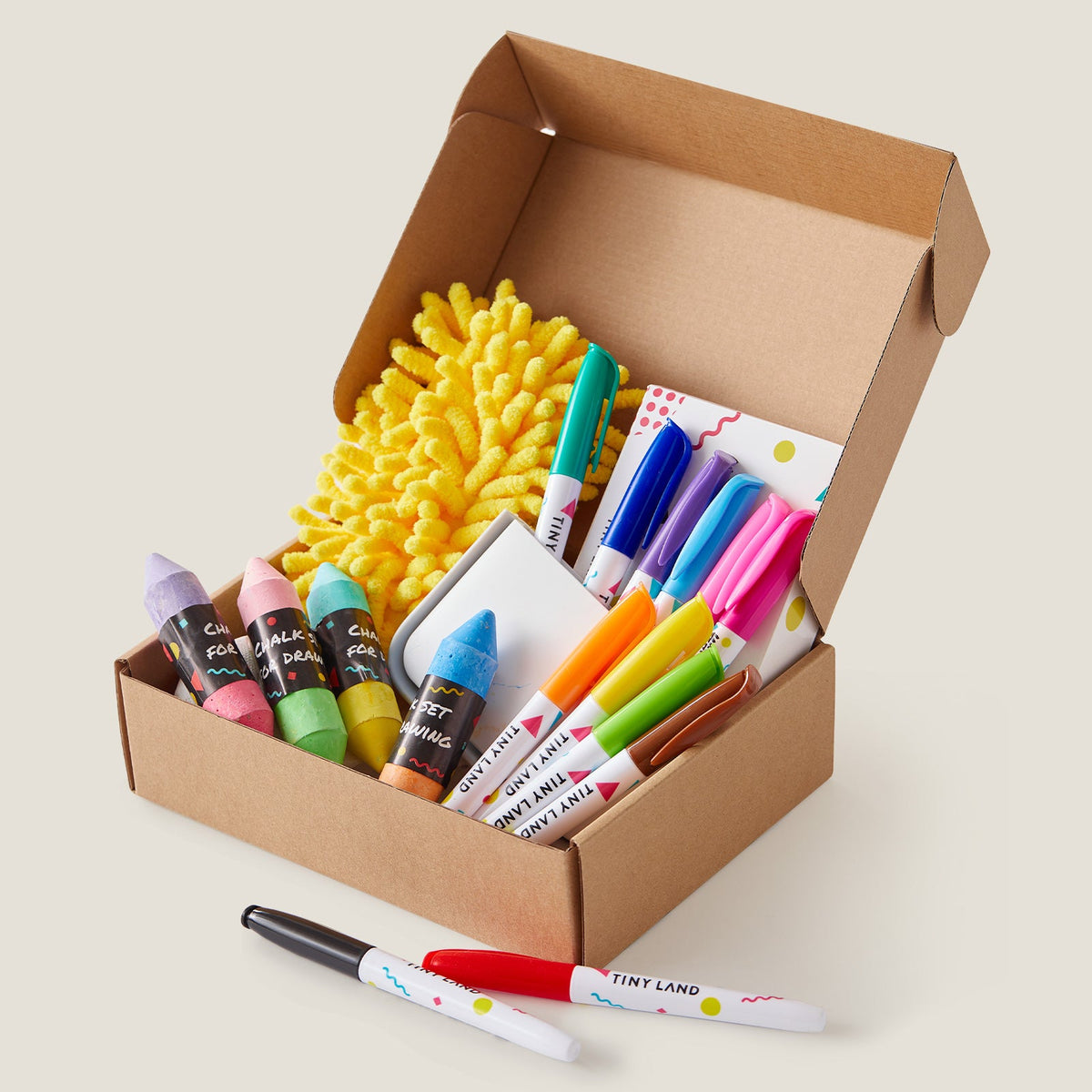 Tiny Land® Magnitales Easel Art Kit