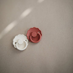 FRIGG Daisy Silicone Pacifier 2-Pack