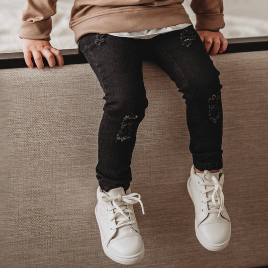 DISTRESSED JEANS - BLACK